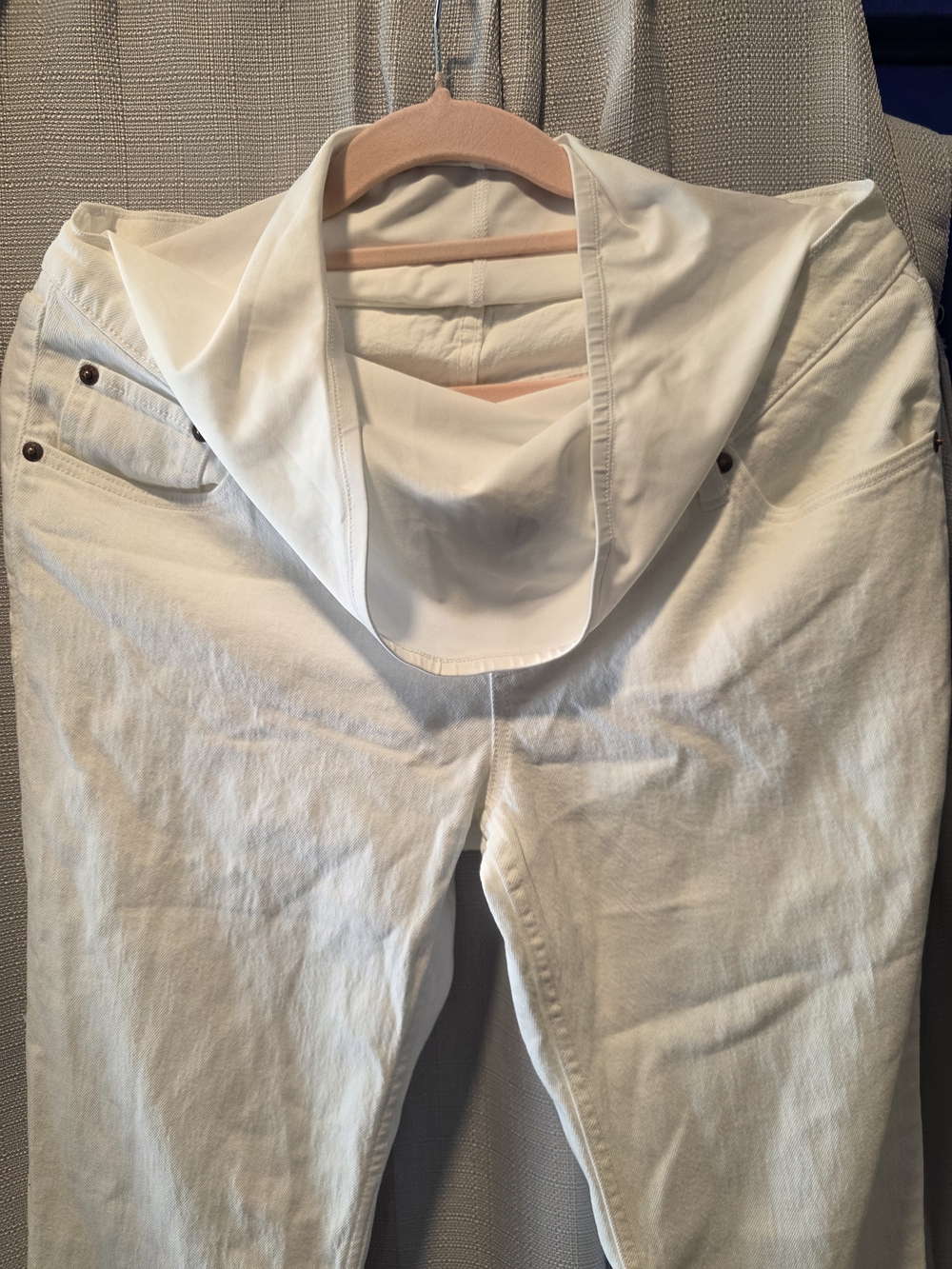 Abercrombie & Fitch White Jeans - The Antalia Straight. Maternity Jeans.